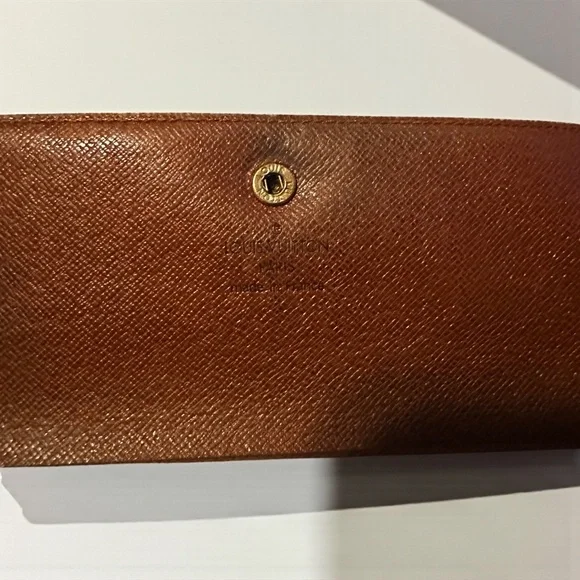 Louis Vuitton Brown Long Wallet – Pre-Loved, Needs Interior Care - Picture 9 of 15